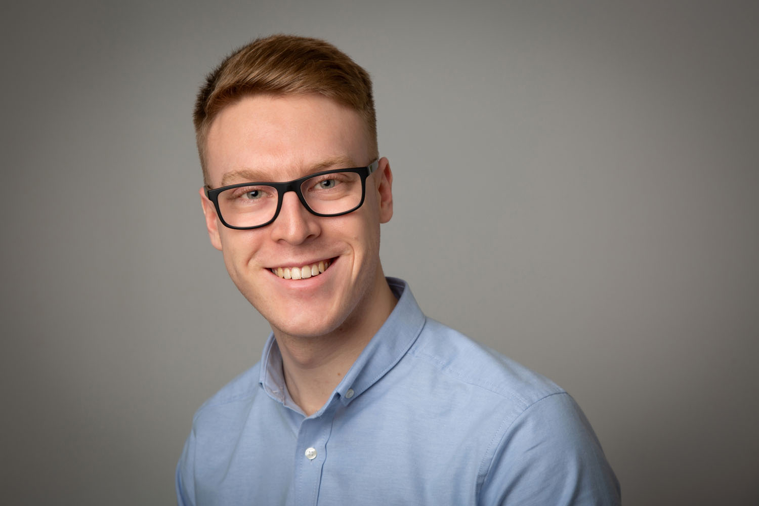 Head Shot 09